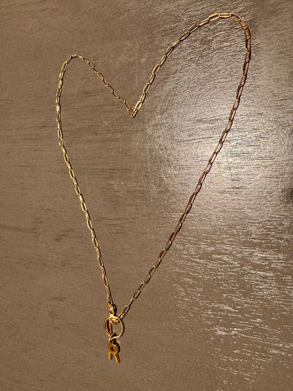 Gold Initial 'R' Paperclip Toggle Necklace - Picture 3 of 3